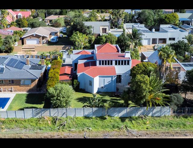 4 BEDROOM HOUSE SOLD IN DURMONTE